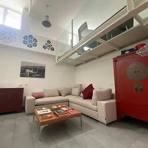  Apartment Living